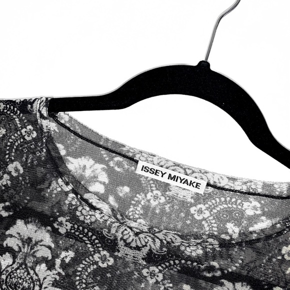 Issey Miyake Patterned Mesh Top - Picture 5 of 5